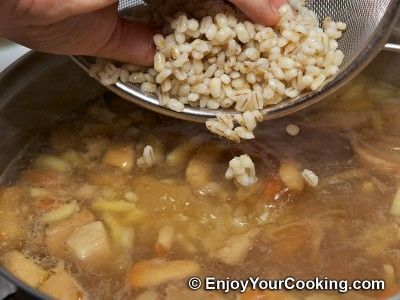 Грибной суп из замороженных грибов Грибной суп из замороженных грибов