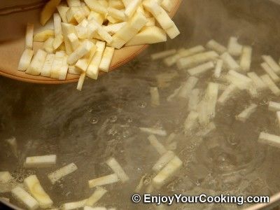 Грибной суп из замороженных грибов Грибной суп из замороженных грибов