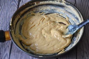 Норвежский коричневый сыр Норвежский коричневый сыр