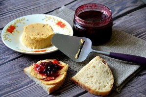 Норвежский коричневый сыр Норвежский коричневый сыр