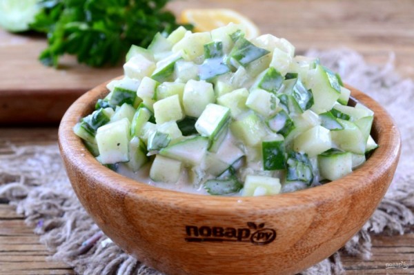 5 полезных салатов с весенней зеленью        