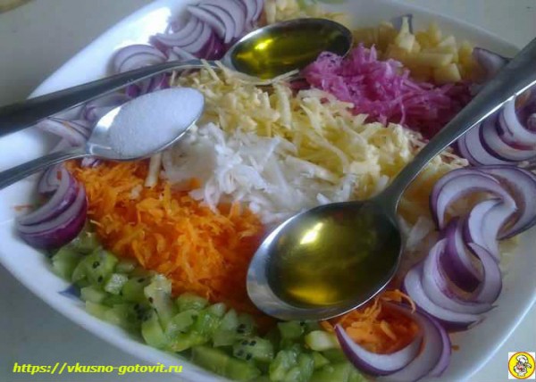 Салат с репой, морковью и яблоком — простой и вкусный рецепт