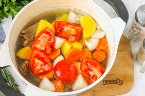 Шурпа с помидорами
