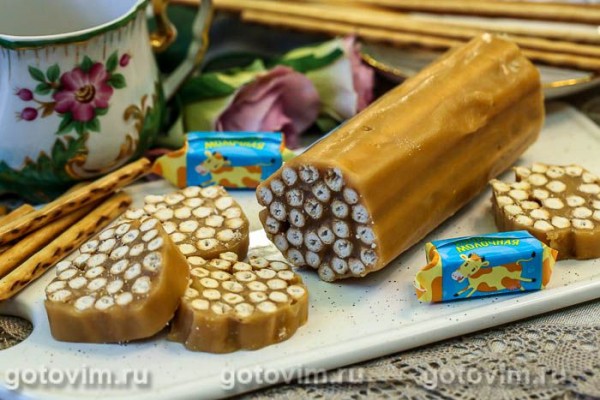 Сладкая колбаска из соломки со сливочной «Коровкой» Сладкая колбаска из соломки со сливочной «Коровкой»