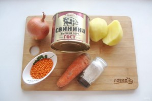 Суп с чечевицей и тушенкой