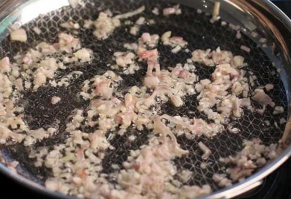 Стейк из свинины на сковороде, рецепт приготовления на кости в домашних условиях  Стейк из свинины на сковороде, рецепт приготовления на кости в домашних условиях