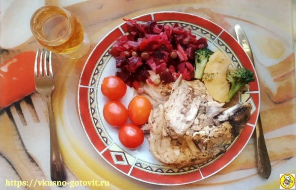 Курица с яблоками в духовке целиком, рецепт с хрустящей корочкой Курица с яблоками в духовке целиком, рецепт с хрустящей корочкой