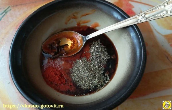 Курица с яблоками в духовке целиком, рецепт с хрустящей корочкой Курица с яблоками в духовке целиком, рецепт с хрустящей корочкой