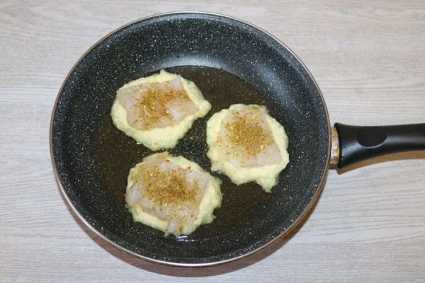 5 рецептов картофельных оладий с начинкой        