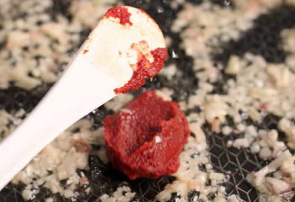 Стейк из свинины на сковороде, рецепт приготовления на кости в домашних условиях  Стейк из свинины на сковороде, рецепт приготовления на кости в домашних условиях