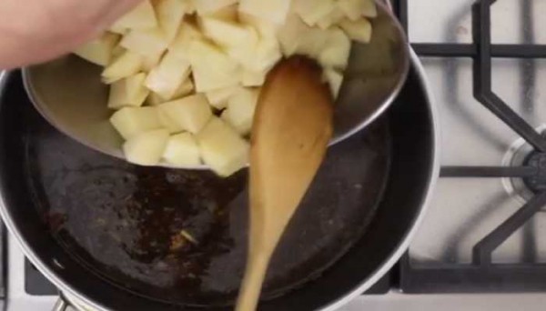  Говядина тушеная с картошкой в кастрюле, пошаговый рецепт с фотографиями