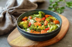 Азиатский суп с тыквой и брокколи