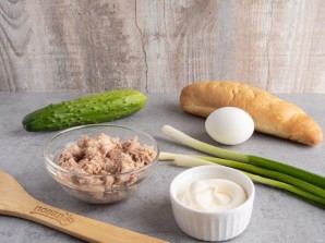 Багет с тунцом Багет с тунцом