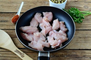 Бефстроганов из куриной грудки