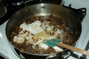 Бефстроганов с грибами и луком Бефстроганов с грибами и луком