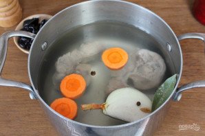 Борщ с фасолью и черносливом Борщ с фасолью и черносливом