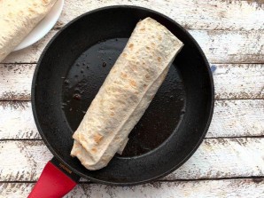 Буррито с курицей в лаваше