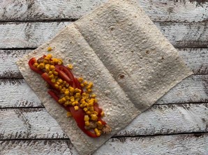 Буррито с курицей в лаваше