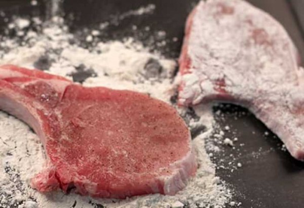 Стейк из свинины на сковороде, рецепт приготовления на кости в домашних условиях  Стейк из свинины на сковороде, рецепт приготовления на кости в домашних условиях