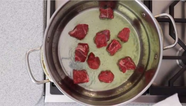  Говядина тушеная с картошкой в кастрюле, пошаговый рецепт с фотографиями