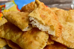 Чебуреки в мультиварке Чебуреки в мультиварке