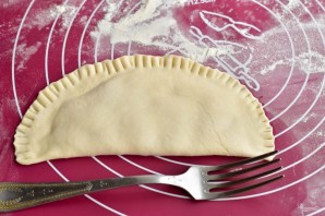 Чебуреки в мультиварке Чебуреки в мультиварке