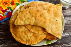 Чебуреки в мультиварке Чебуреки в мультиварке