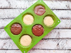 Двухцветные кексы Двухцветные кексы