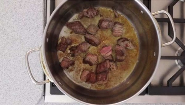  Говядина тушеная с картошкой в кастрюле, пошаговый рецепт с фотографиями