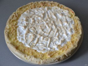 Французская ватрушка с безе Французская ватрушка с безе