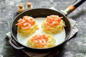 Гнезда с креветками Гнезда с креветками