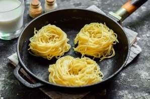 Гнезда с креветками Гнезда с креветками