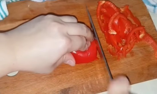 Греческий салат с пекинской капустой, сыром фетой и оливками — 10 домашних рецептов Греческий салат с пекинской капустой, сыром фетой и оливками — 10 домашних рецептов