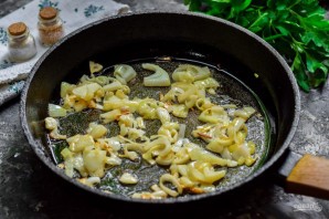 Гречка с килькой в томатном соусе