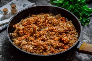 Гречка с килькой в томатном соусе