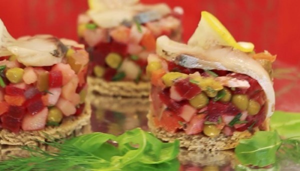 Как приготовить винегрет с селёдкой по классическим рецептам Как приготовить винегрет с селёдкой по классическим рецептам