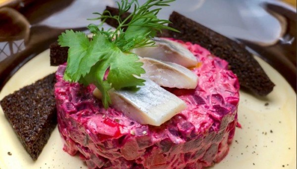 Как приготовить винегрет с селёдкой по классическим рецептам Как приготовить винегрет с селёдкой по классическим рецептам