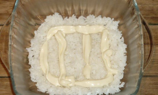 Классический салат «Мимоза» — рецепты с рисом, консервированной рыбой и яйцом Классический салат «Мимоза» — рецепты с рисом, консервированной рыбой и яйцом