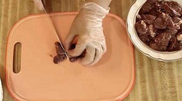 Куриная печень в духовке в сметанном соусе без обжарки Куриная печень в духовке в сметанном соусе без обжарки