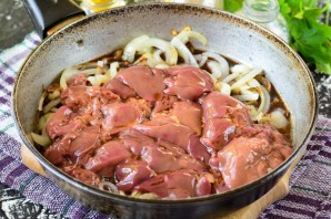 Куриная печень в соусе терияки Куриная печень в соусе терияки