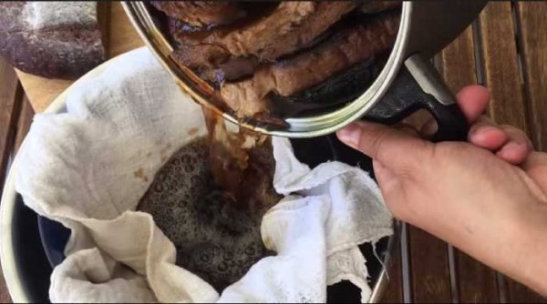 Квас из чёрного хлеба в домашних условиях с дрожжами Квас из чёрного хлеба в домашних условиях с дрожжами