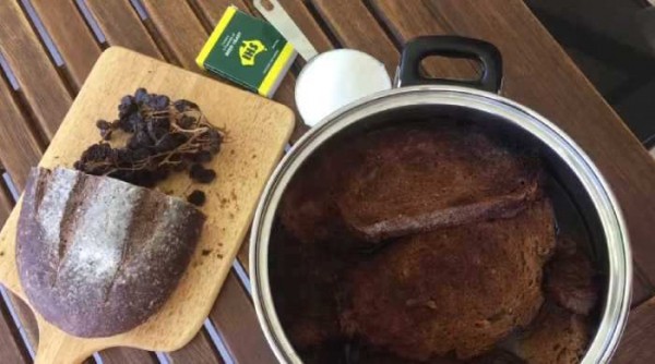 Квас из чёрного хлеба в домашних условиях с дрожжами Квас из чёрного хлеба в домашних условиях с дрожжами