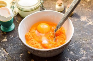 Морковные котлеты с изюмом Морковные котлеты с изюмом