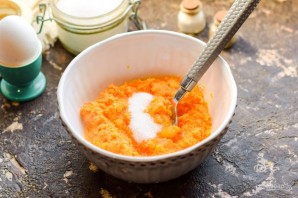 Морковные котлеты с изюмом Морковные котлеты с изюмом