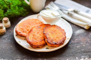 Морковные котлеты с изюмом Морковные котлеты с изюмом