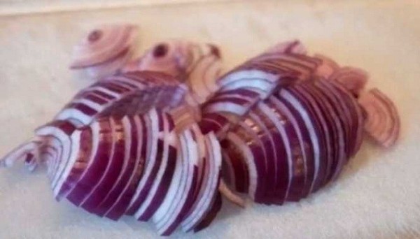 Очень вкусный салат с креветками и кальмарами, самые простые рецепты к празднику Очень вкусный салат с креветками и кальмарами, самые простые рецепты к празднику