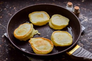 Оладьи из рисовой муки на кефире Оладьи из рисовой муки на кефире