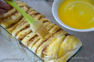 Отрывной хлеб-гармошка с корицей и грецкими орехами