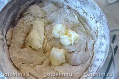 Отрывной хлеб-гармошка с корицей и грецкими орехами