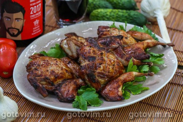 Перепела на мангале в маринаде из уксуса с луком Перепела на мангале в маринаде из уксуса с луком